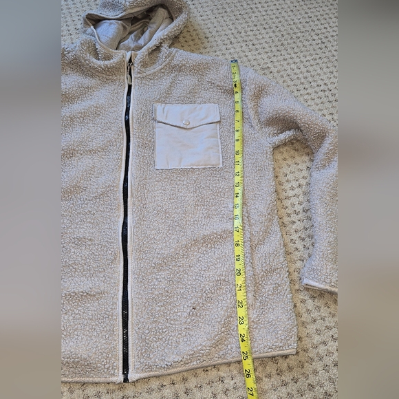 Old navy sherpa jacket with hood - Picture 6 of 7